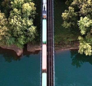 photo-1634958798265-abaf2b24ed54